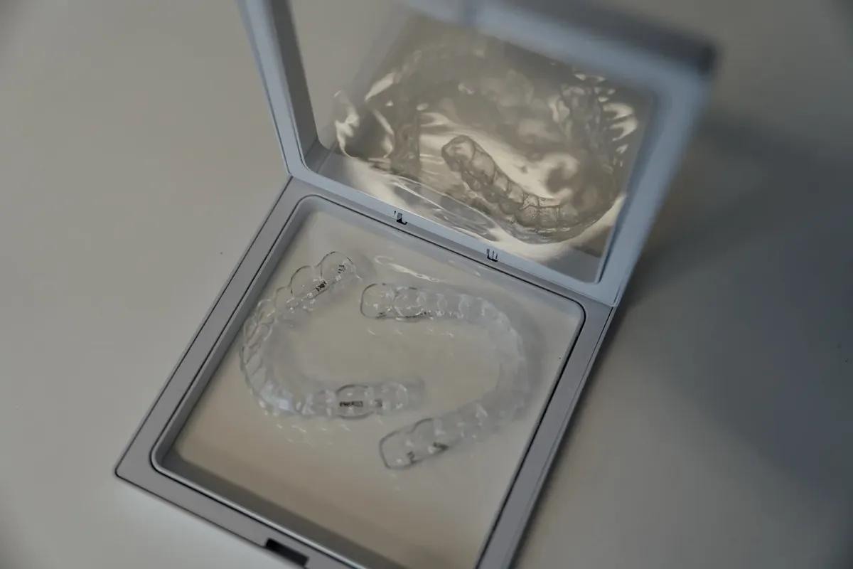 Aligner-Therapie — transparente Zahnkorrektur