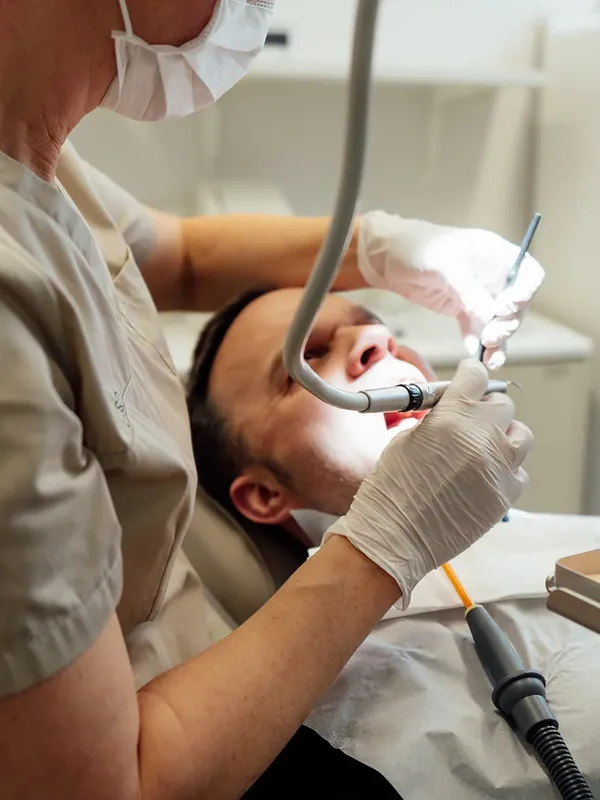 Detailansicht Amalgamfüllung vor Entfernung – Diagnostik und Befundaufnahme